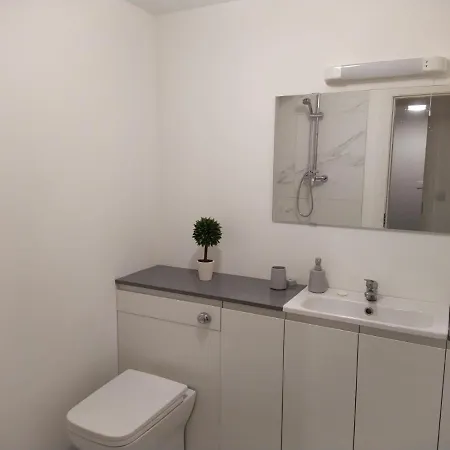 Apartmán Spacious Two Bedroom Newport St 8 *