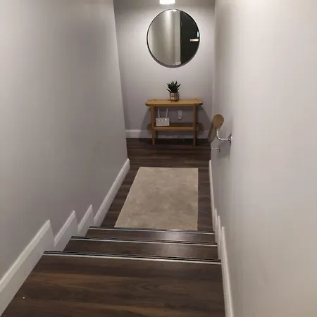 Spacious Two Bedroom Newport St 8 Apartmán *