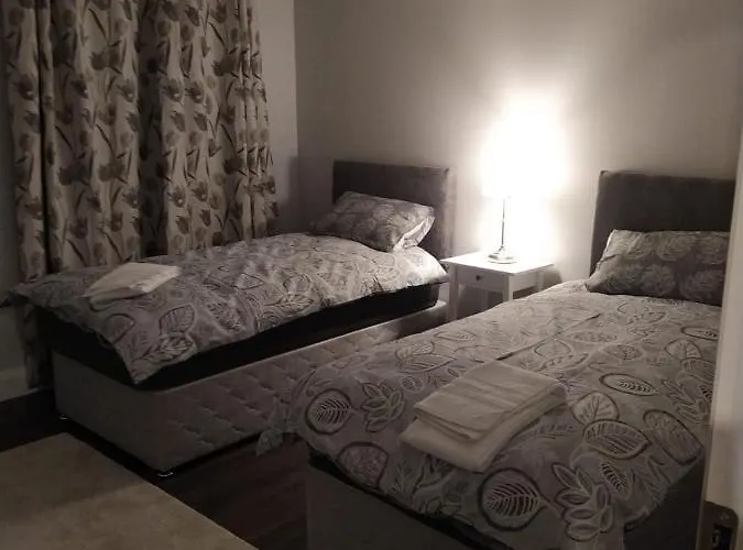 Spacious Two Bedroom Longs Place, 8 * דבלין