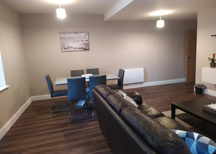 Spacious Two Bedroom Longs Place, 8 דירה דבלין